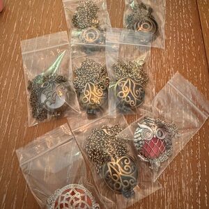 8 Pendant diffuser necklaces for essential oils Lot 1